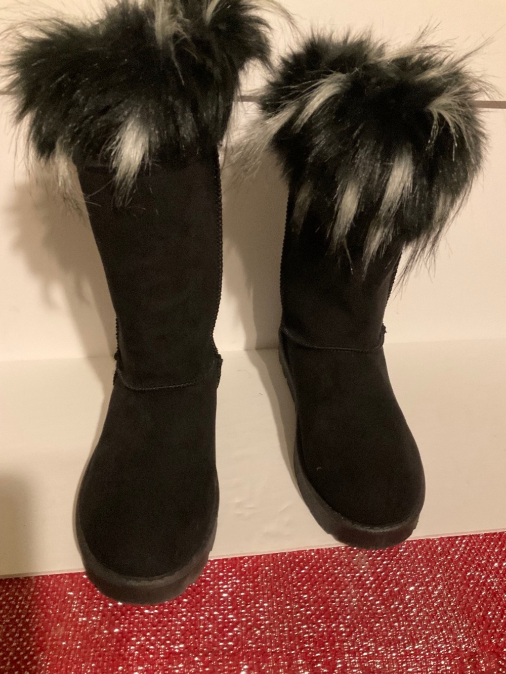 Black Suede Winter Boots with Faux Fur Trim - Size 8